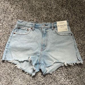 Brand new Abercrombie mom style shorts